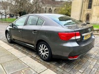 TOYOTA AVENSIS