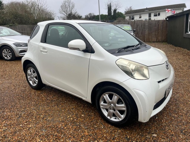 TOYOTA IQ
