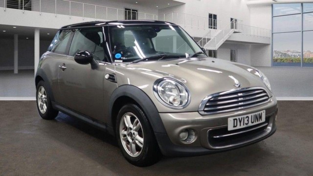 MINI HATCH