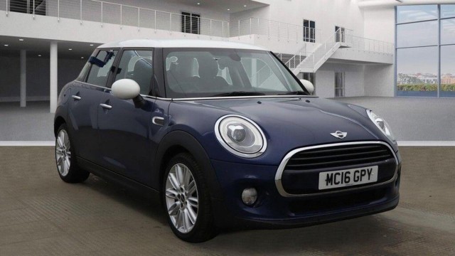 MINI HATCH
