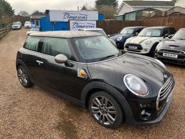 MINI HATCH