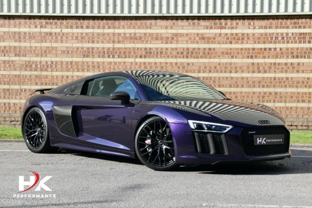 AUDI R8