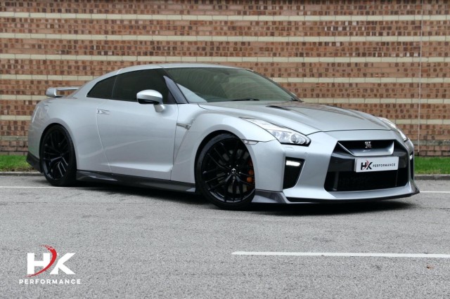 NISSAN GT-R