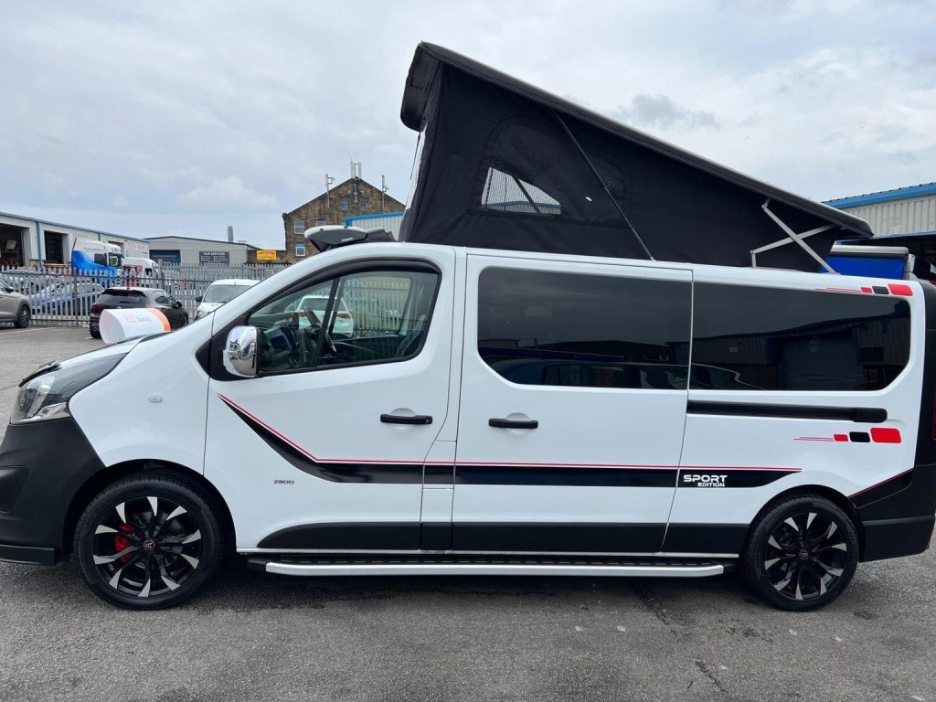 VAUXHALL VIVARO