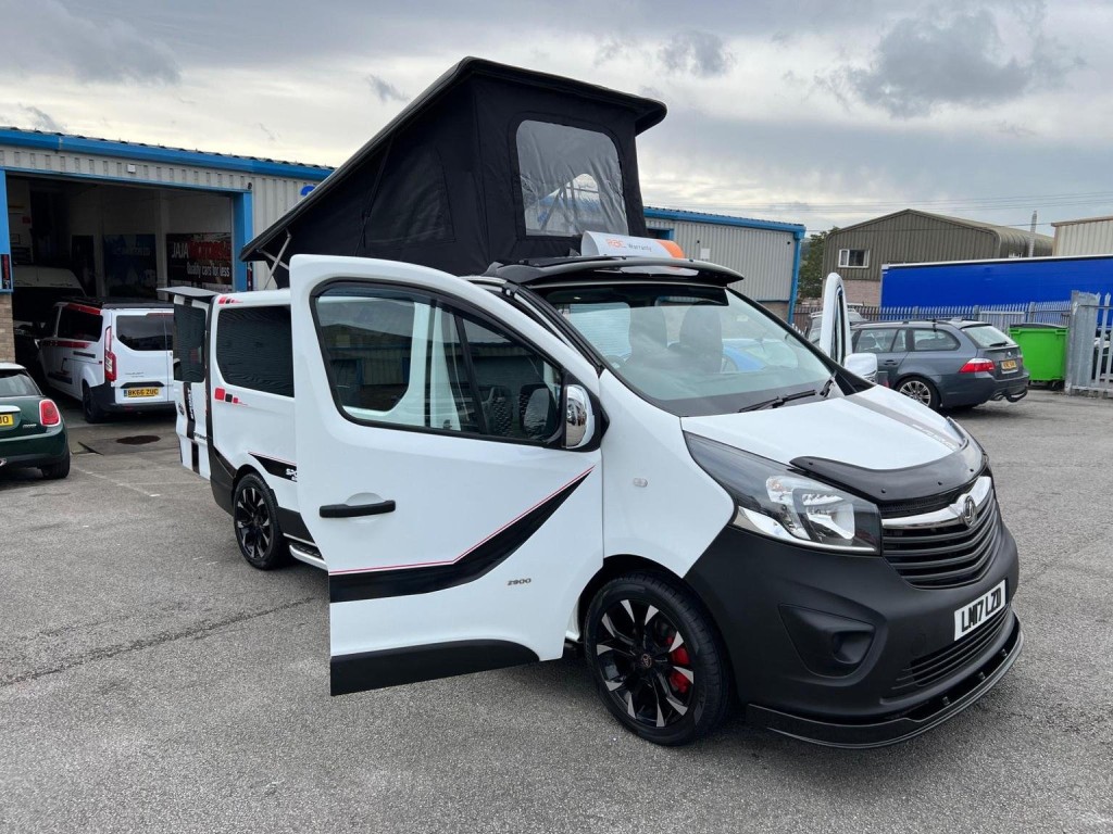 VAUXHALL VIVARO