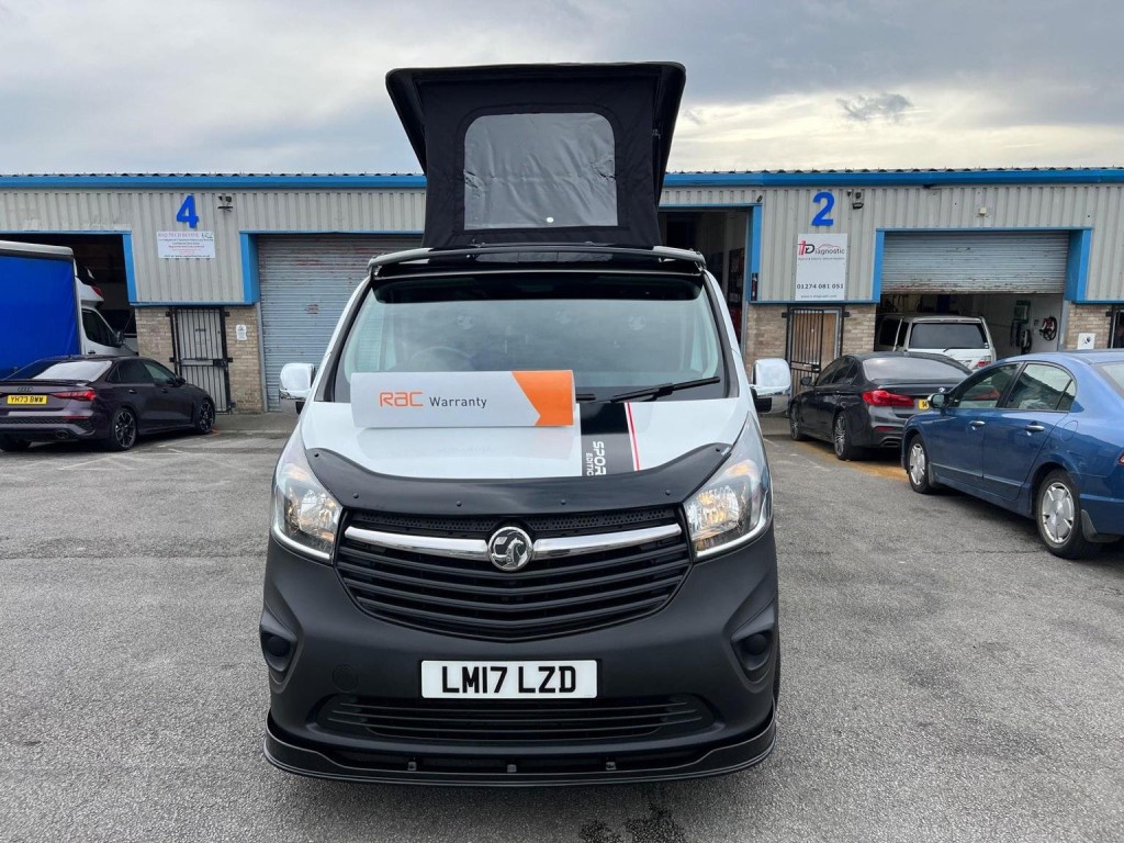 VAUXHALL VIVARO