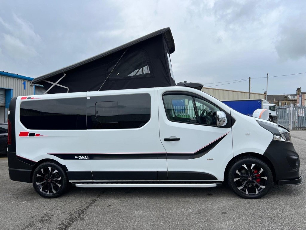 VAUXHALL VIVARO