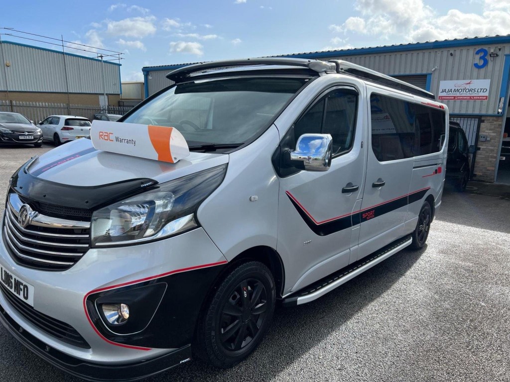VAUXHALL VIVARO