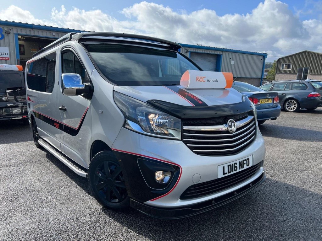 VAUXHALL VIVARO