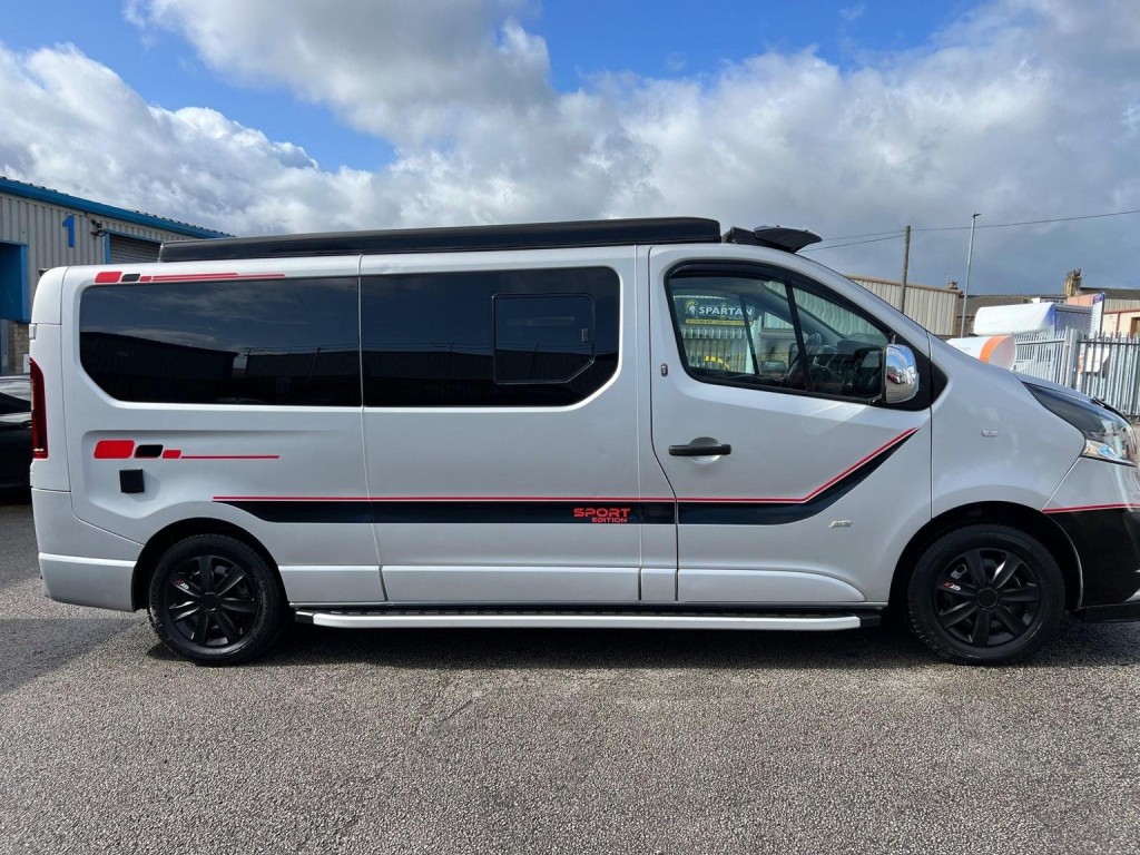 VAUXHALL VIVARO