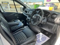 VAUXHALL VIVARO