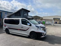 VAUXHALL VIVARO