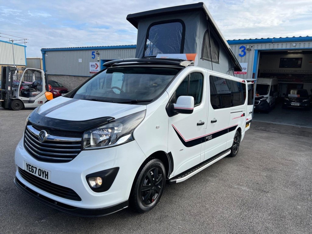 VAUXHALL VIVARO