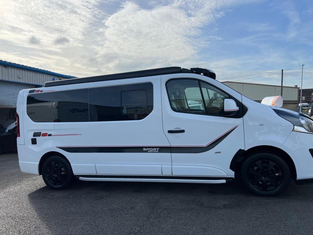 VAUXHALL VIVARO