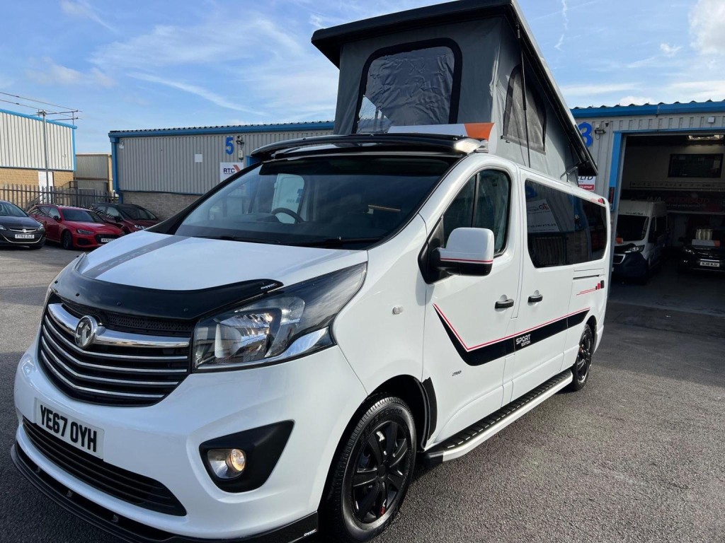 VAUXHALL VIVARO