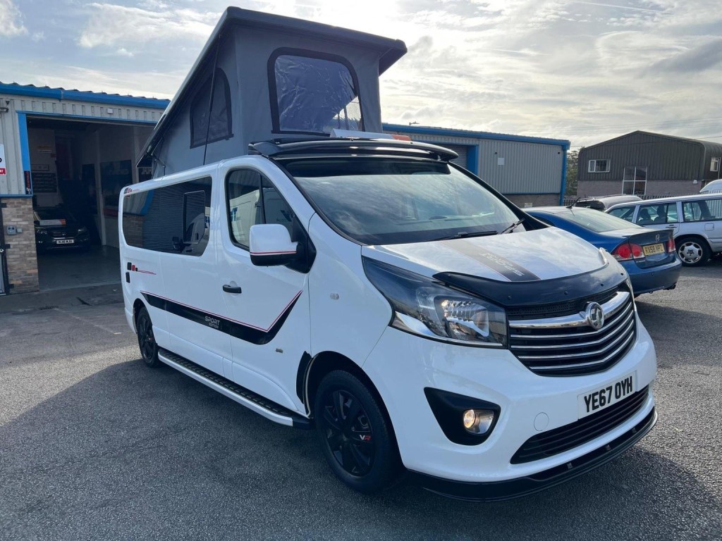 VAUXHALL VIVARO