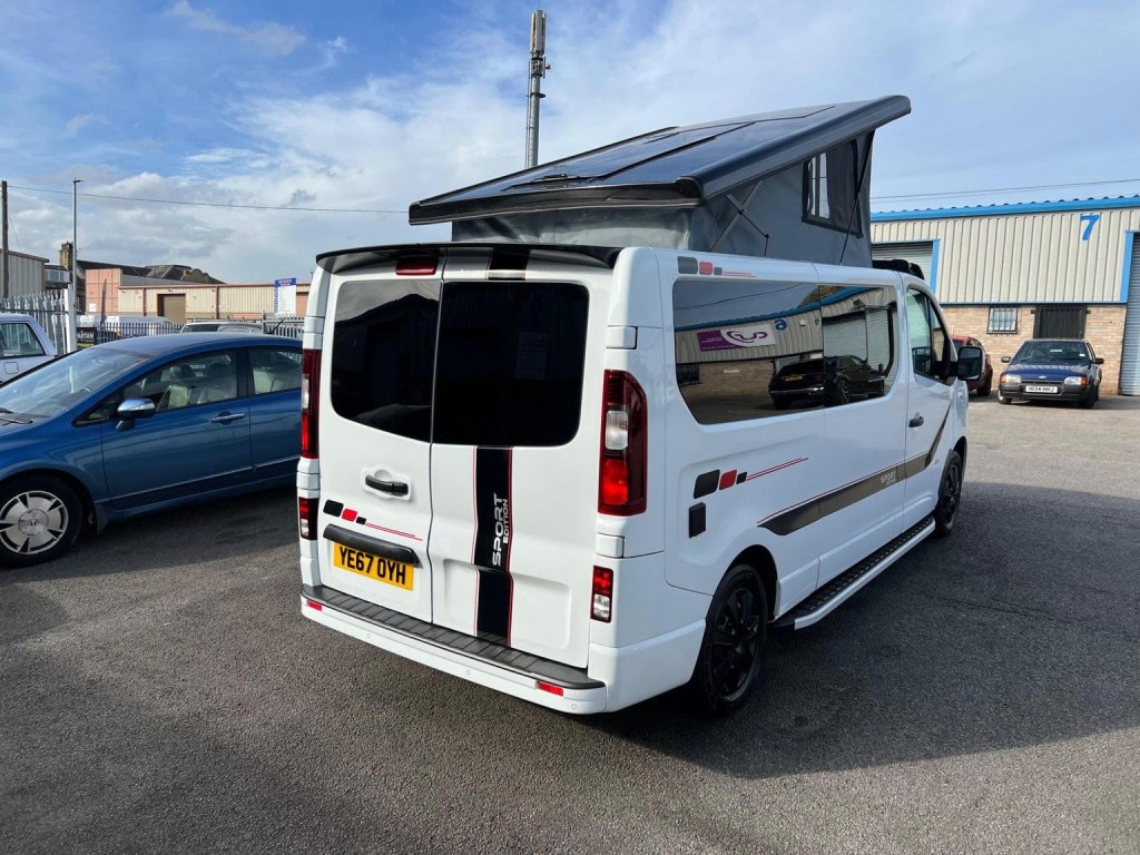 VAUXHALL VIVARO
