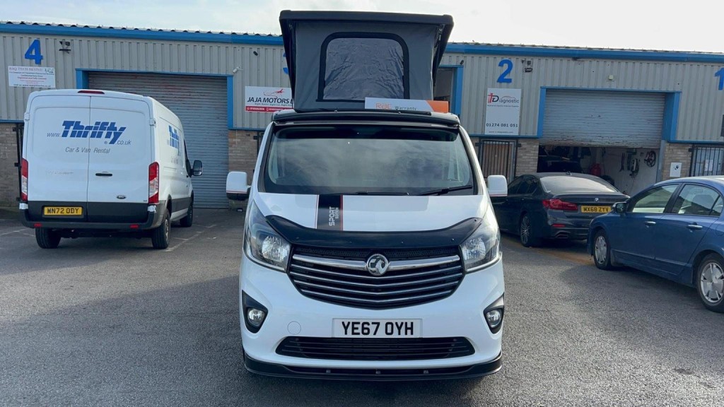 VAUXHALL VIVARO