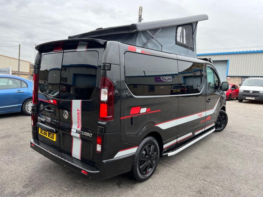 VAUXHALL VIVARO