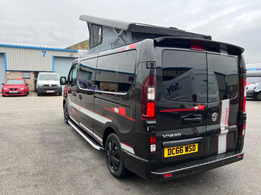 VAUXHALL VIVARO
