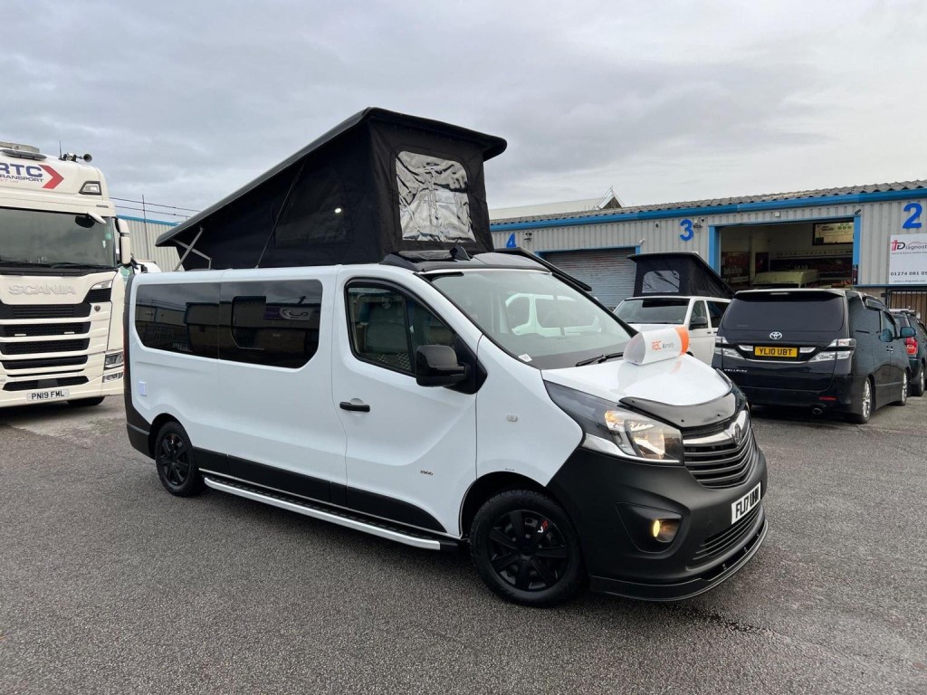 VAUXHALL VIVARO