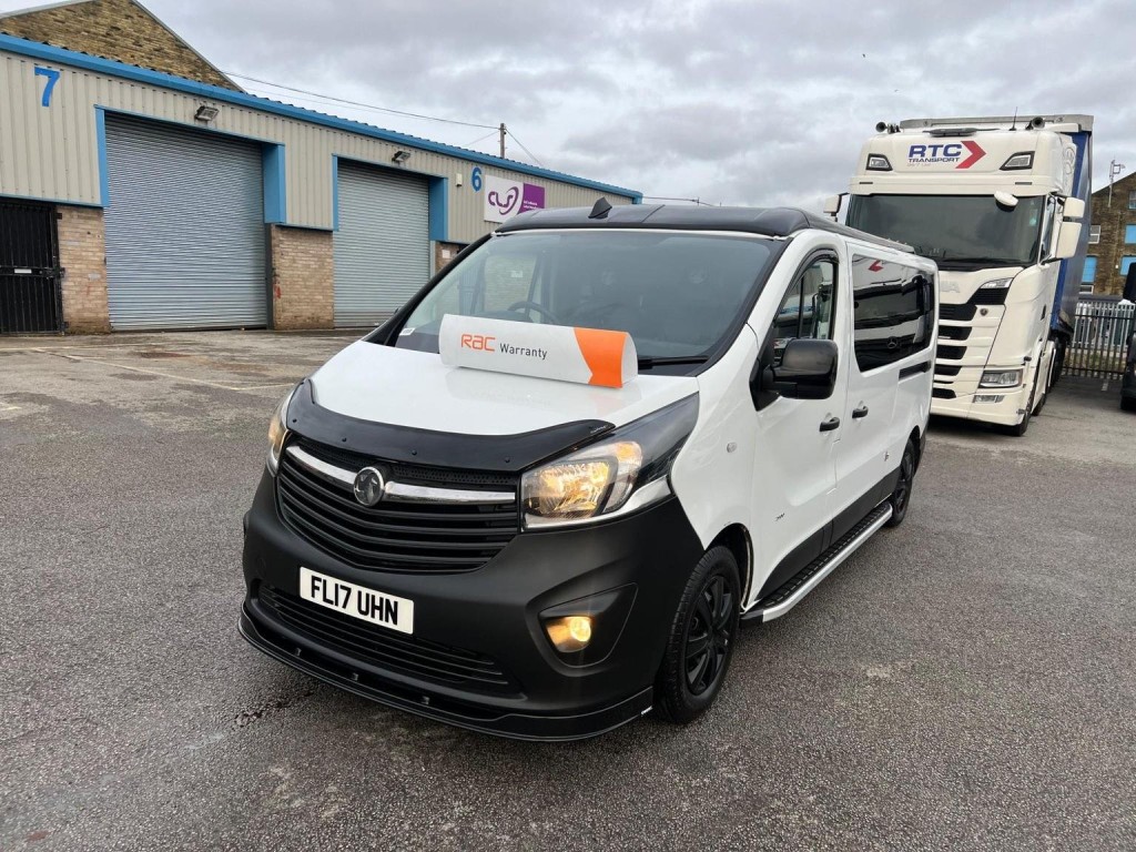 VAUXHALL VIVARO