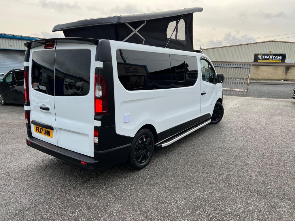 VAUXHALL VIVARO