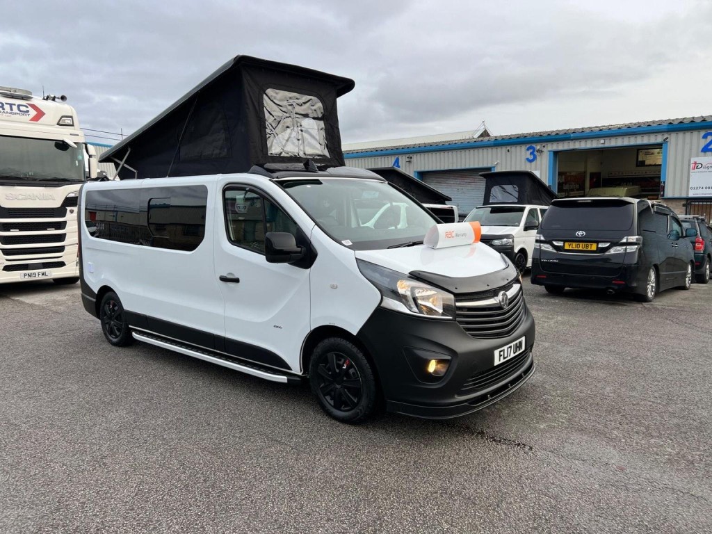 VAUXHALL VIVARO