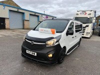VAUXHALL VIVARO