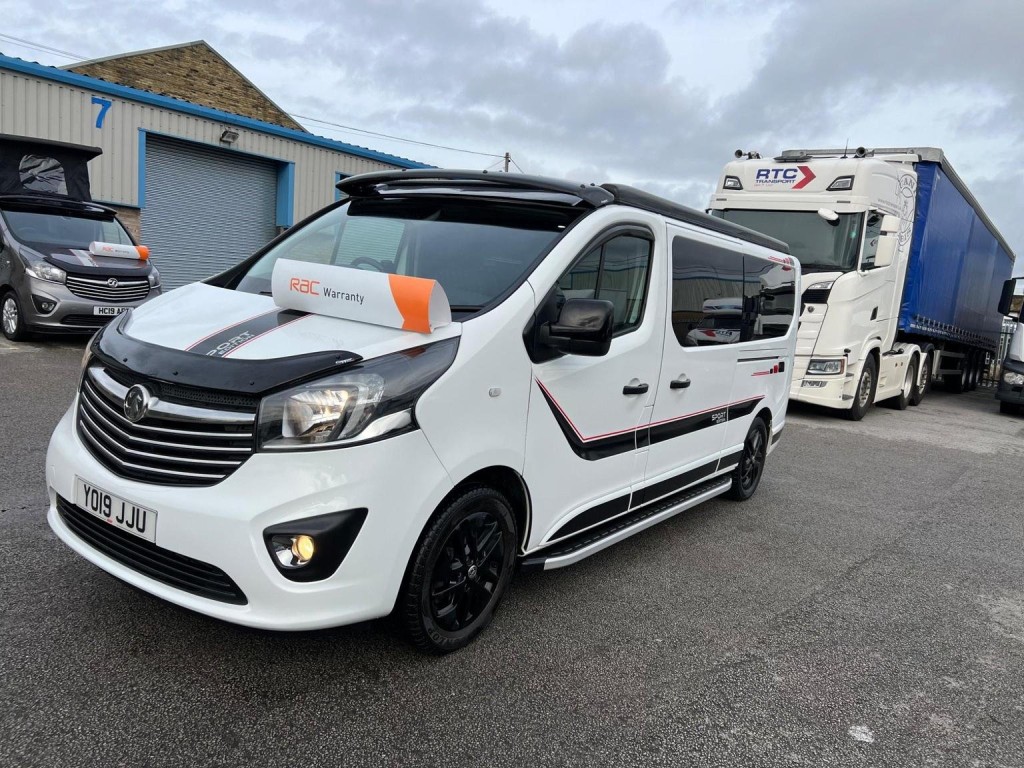 VAUXHALL VIVARO