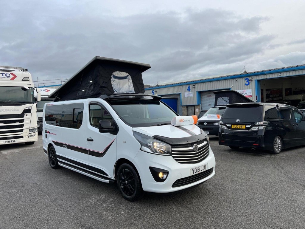 VAUXHALL VIVARO