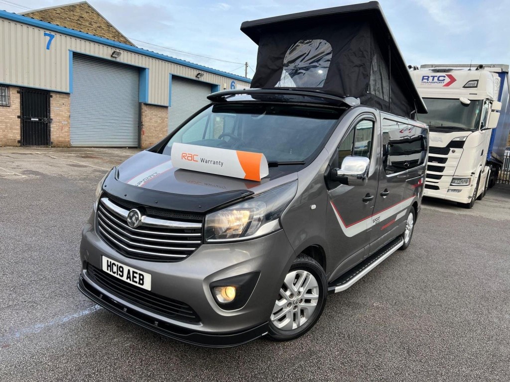 VAUXHALL VIVARO