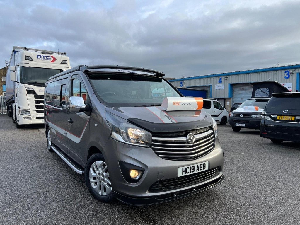 VAUXHALL VIVARO