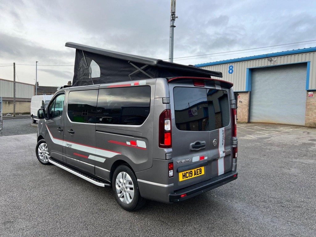 VAUXHALL VIVARO