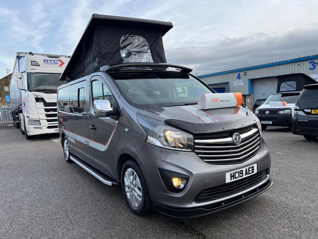 VAUXHALL VIVARO