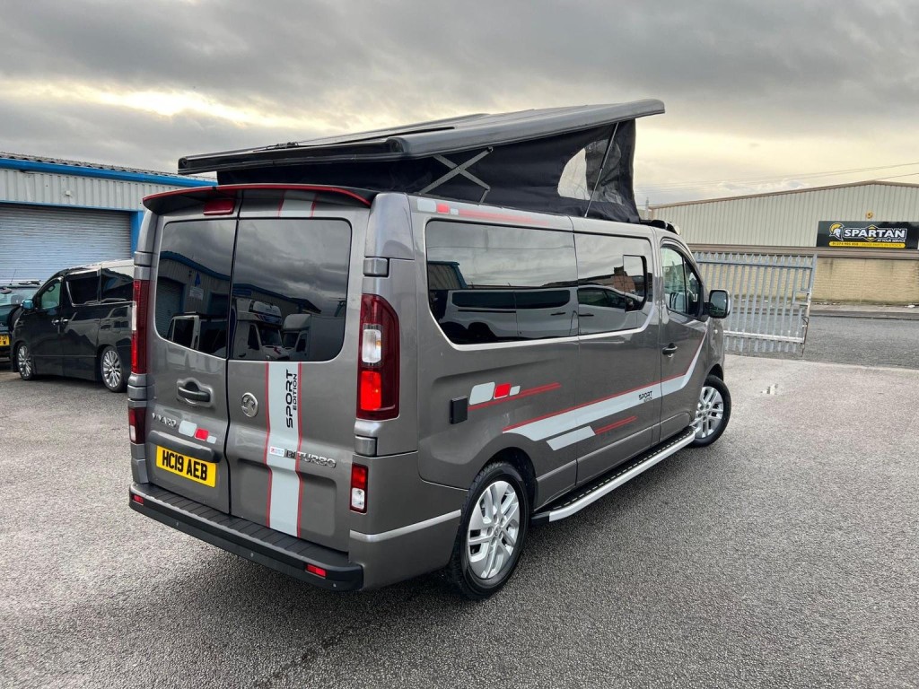VAUXHALL VIVARO