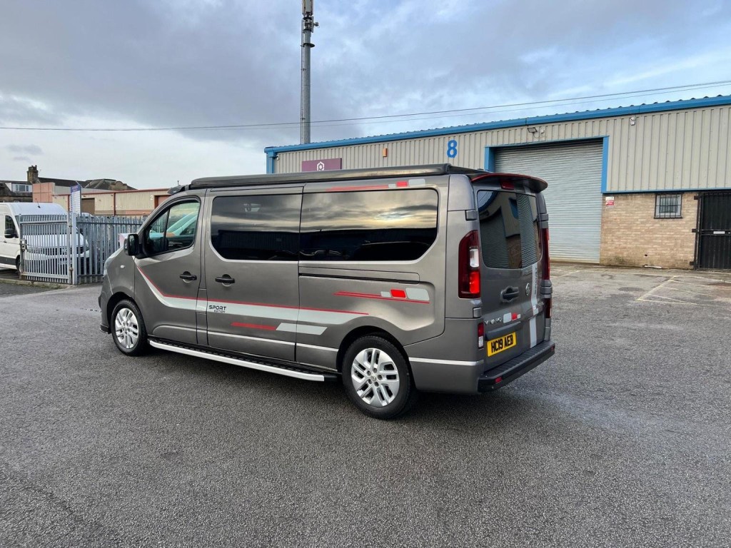 VAUXHALL VIVARO