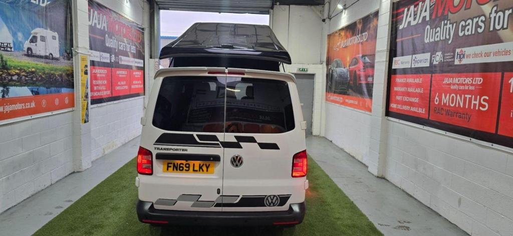 VOLKSWAGEN TRANSPORTER