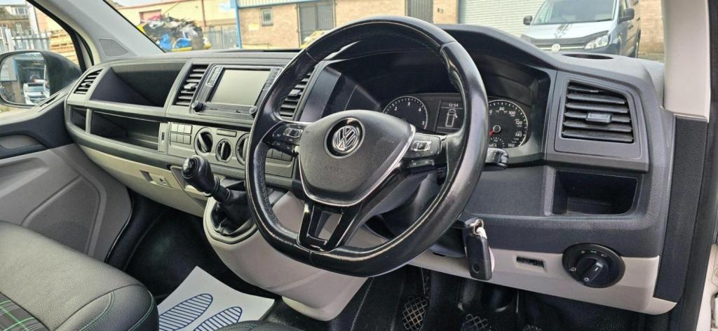 VOLKSWAGEN TRANSPORTER