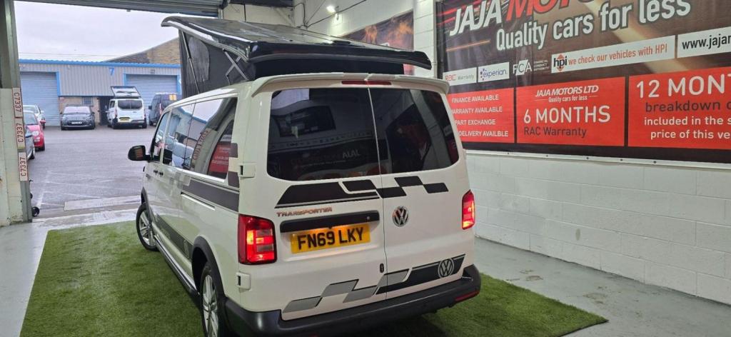 VOLKSWAGEN TRANSPORTER