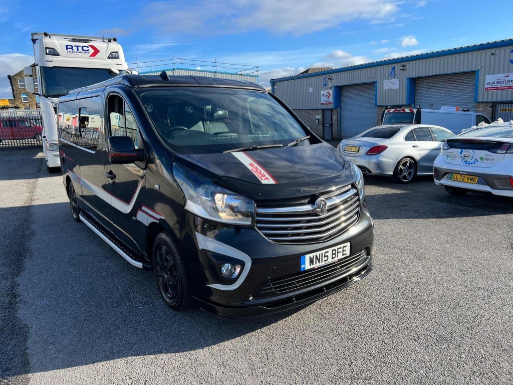 VAUXHALL VIVARO