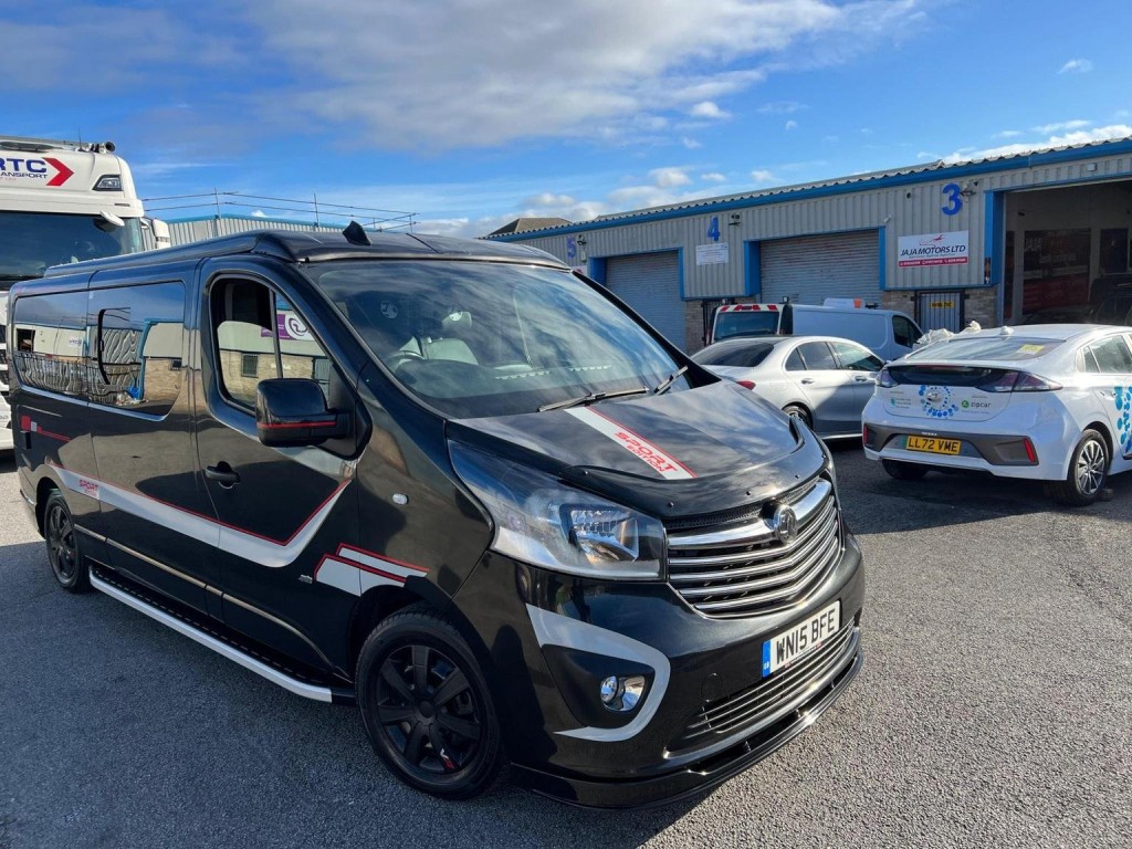 VAUXHALL VIVARO