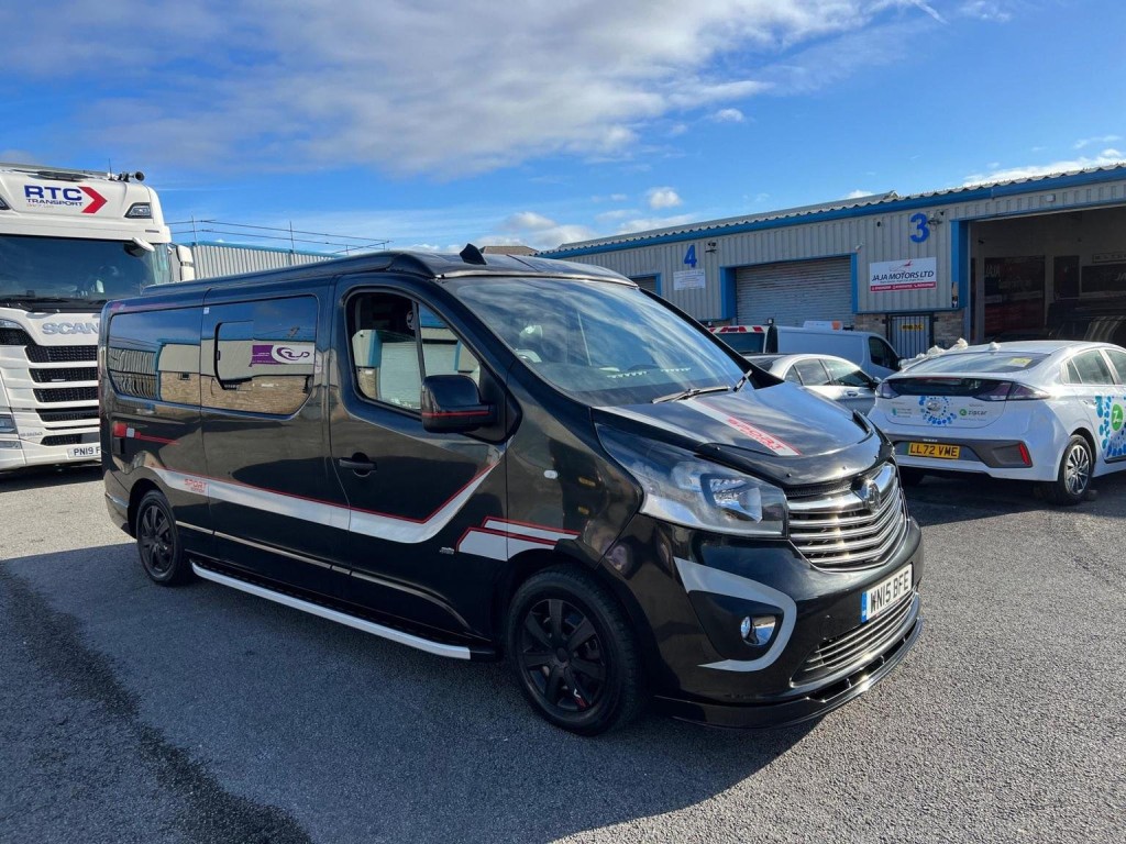 VAUXHALL VIVARO