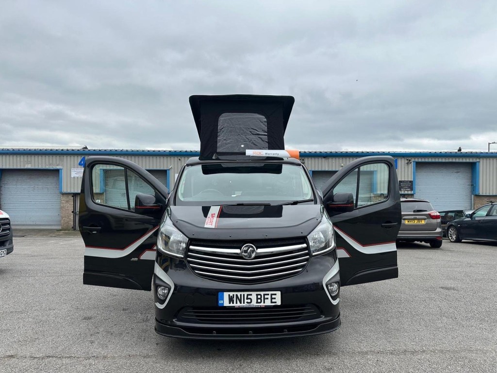 VAUXHALL VIVARO