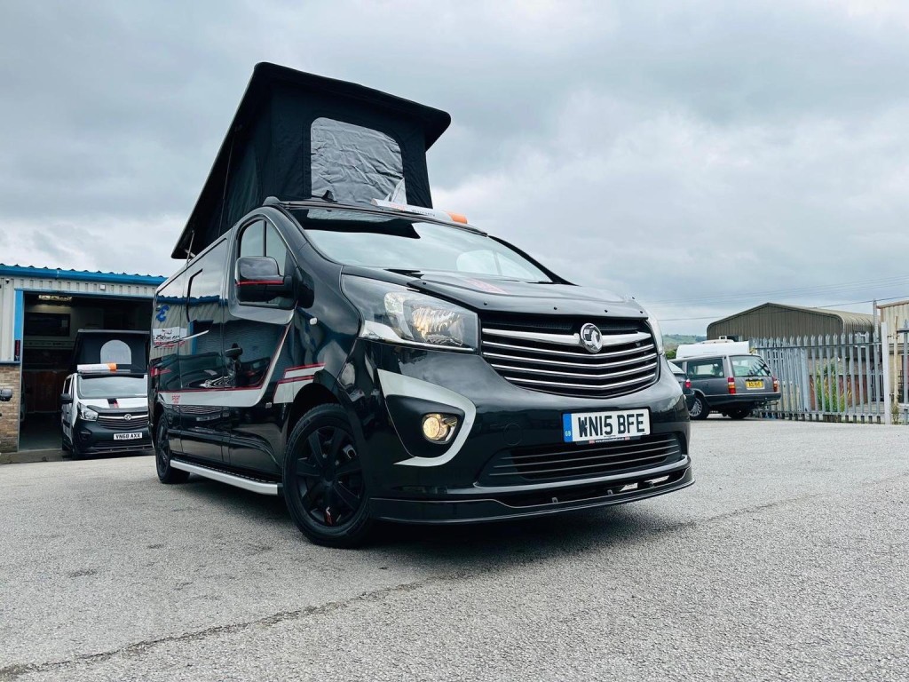 VAUXHALL VIVARO
