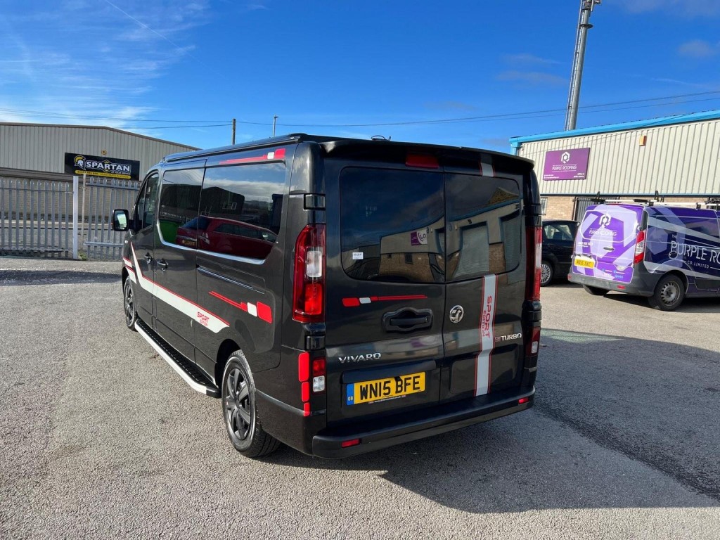 VAUXHALL VIVARO