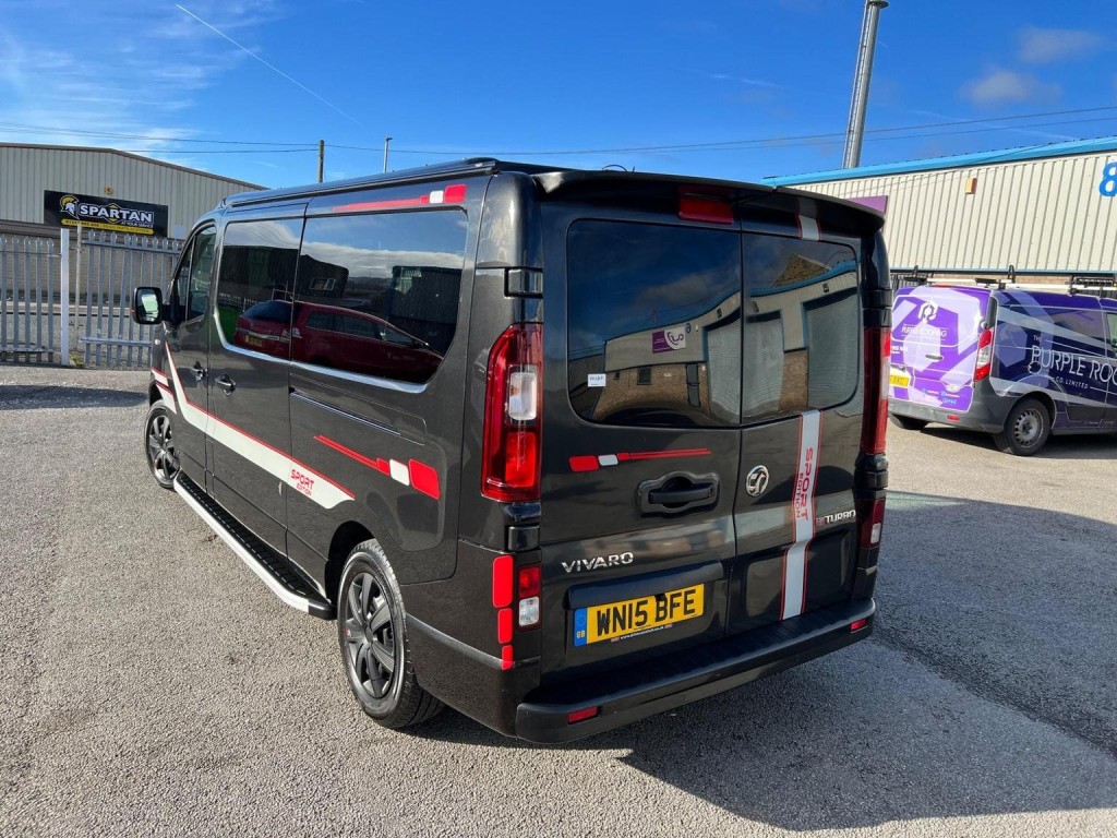 VAUXHALL VIVARO