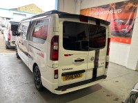VAUXHALL VIVARO