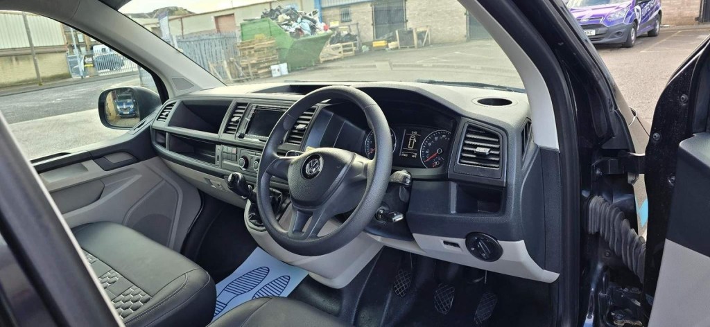 VOLKSWAGEN TRANSPORTER