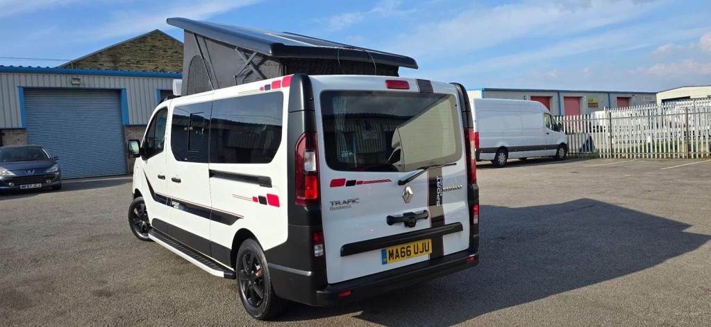 RENAULT TRAFIC